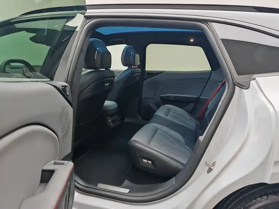 Zeekr 007GT Zeekr 007GT 2025 All-Wheel Drive Smart Edition 75kWh 2025 — миниатюра 5