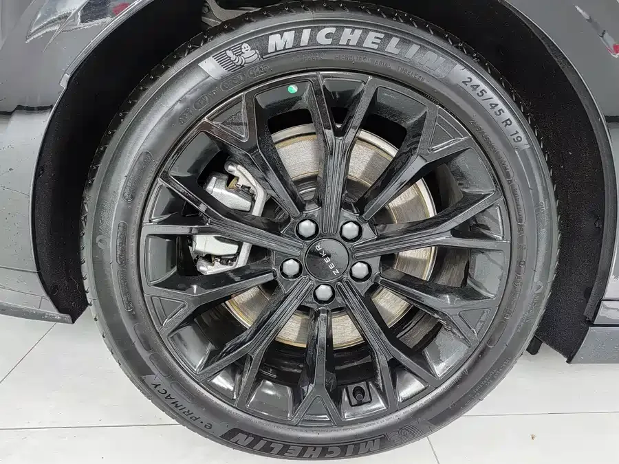 Zeekr 007GT Zeekr 007GT 2025 All-Wheel Drive Smart Edition 75kWh 2025 — миниатюра 3