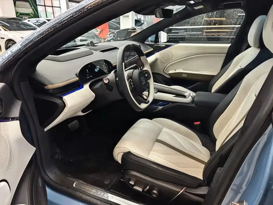 Zeekr 007GT Zeekr 007GT 2025 All-Wheel Drive Smart Edition 75kWh 2025 — миниатюра 2