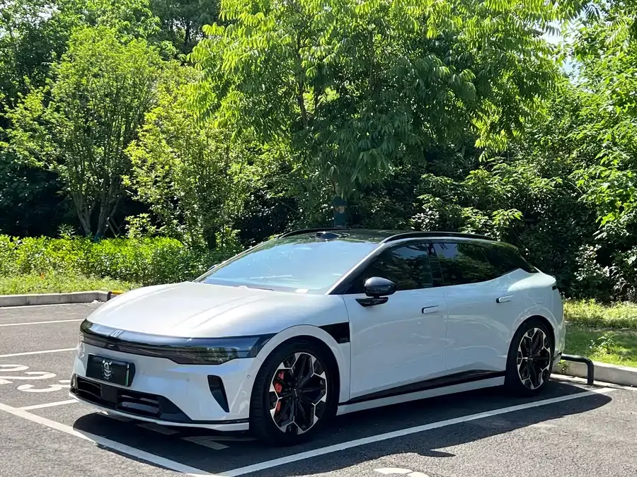 Zeekr 007GT 2025
