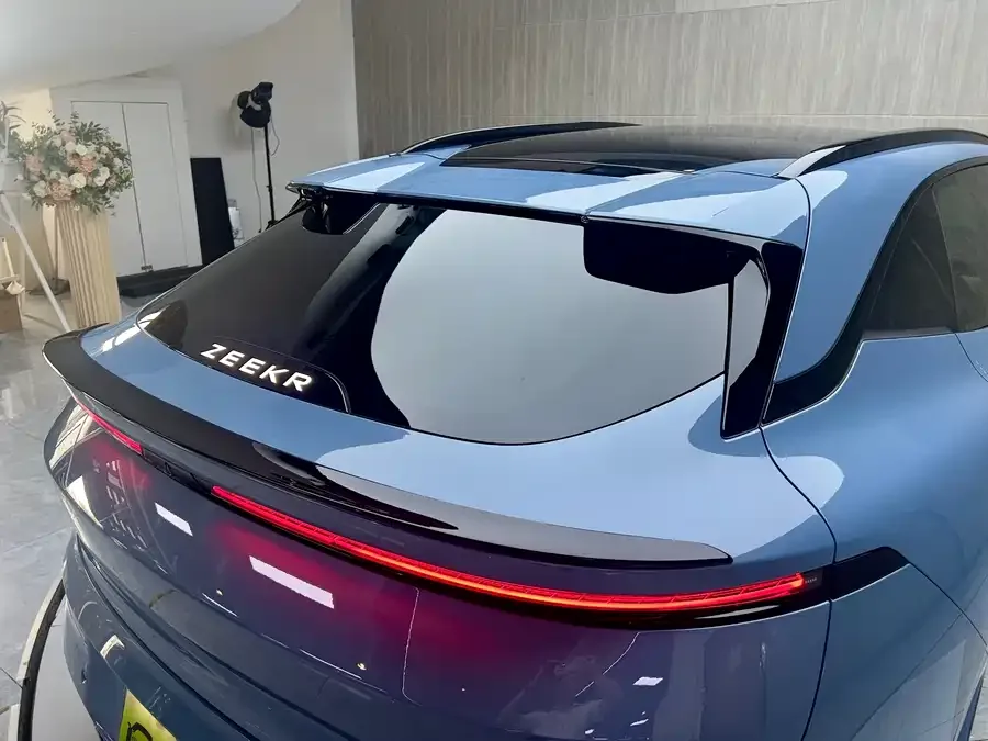 Zeekr 007GT Zeekr 007GT 2025 All-Wheel Drive Smart Edition 75kWh 2025 — миниатюра 3