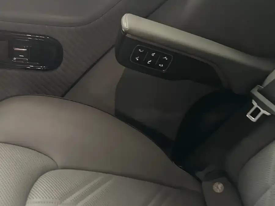 Zeekr Mix Zeekr MIX 2025 Smart Driving Edition 2025 — миниатюра 4