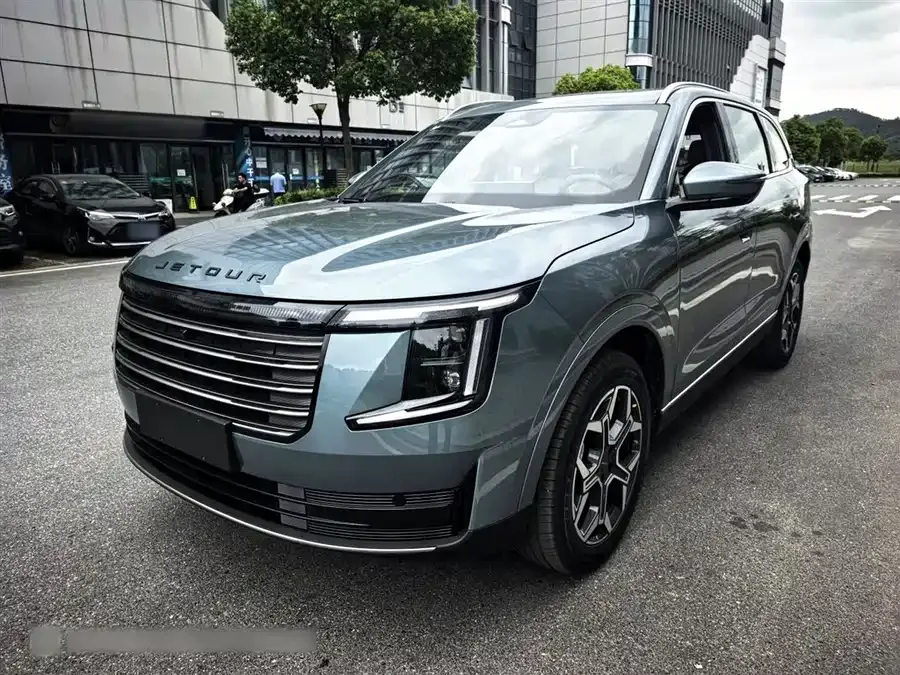 Jetour X70L Jetour X70L 2026 1.5TD Dual-Clutch Luxury 7-Seater 2026 — фото 1, купить с доставкой в Москву