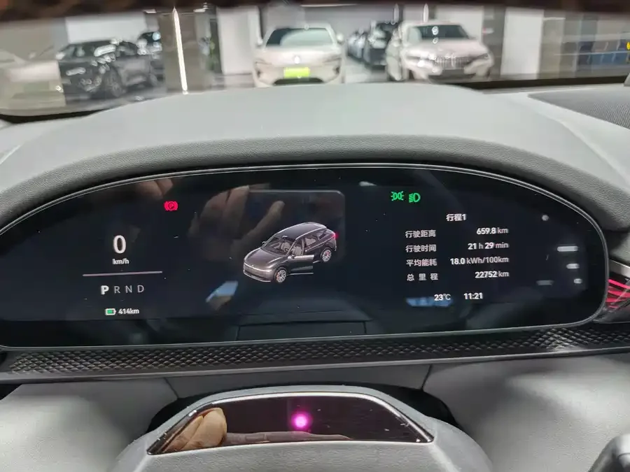 Zeekr 7X Zeekr 7X 2025 100kWh Long-range Rear-wheel Drive Smart Driving Edition 2024 — миниатюра 5