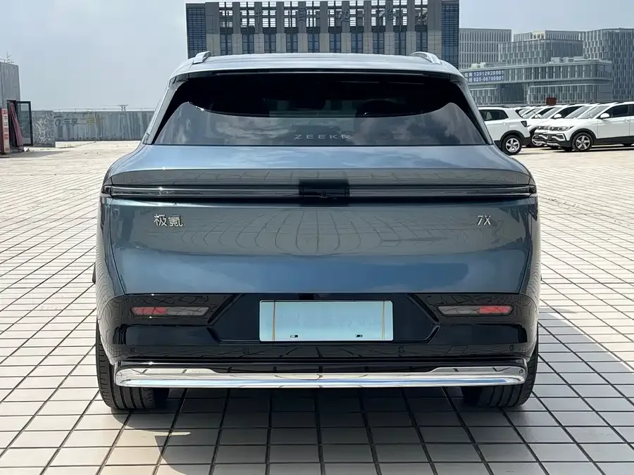 Zeekr 7X Zeekr 7X 2025 100kWh Long-range 4WD Smart Driving Edition 2025 — миниатюра 2