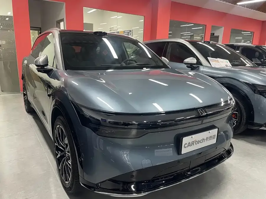 Zeekr 7X Zeekr 7X 2025 75kWh RWD Smart Driving Edition 2024 — миниатюра 3