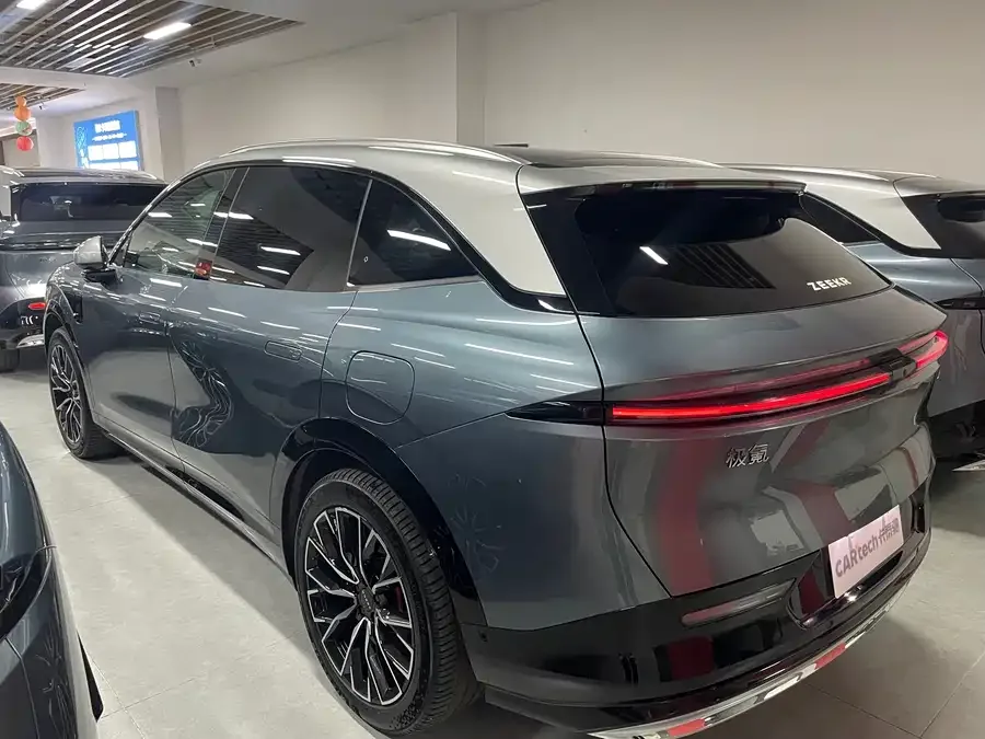 Zeekr 7X Zeekr 7X 2025 75kWh RWD Smart Driving Edition 2024 — миниатюра 4