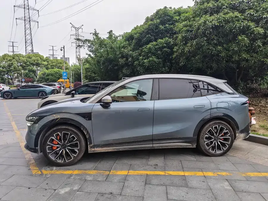 Zeekr 7X Zeekr 7X 2025 75kWh RWD Smart Driving Edition 2024 — миниатюра 3