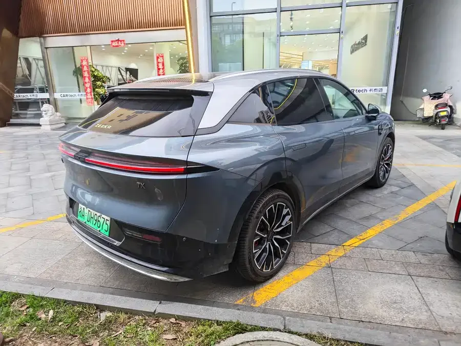 Zeekr 7X Zeekr 7X 2025 75kWh RWD Smart Driving Edition 2024 — миниатюра 4