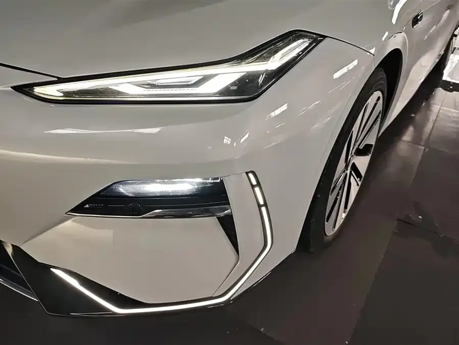 Geely Galaxy E8 Galaxy E8 2024 665km RWD Starship Long Range Edition 2024 — миниатюра 5