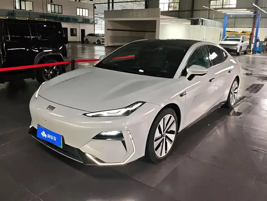Geely Galaxy E8 Galaxy E8 2024 665km RWD Starship Long Range Edition 2024 — фото 1, купить с доставкой в Москву