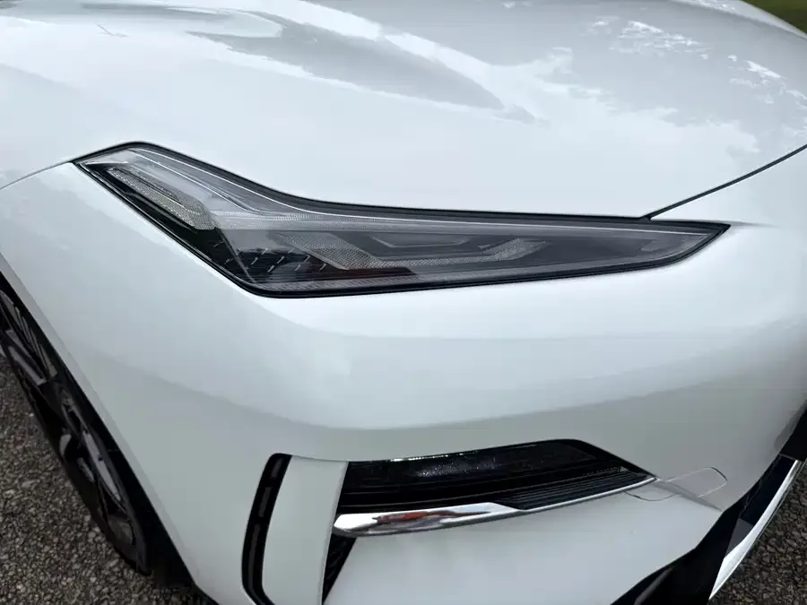 Geely Galaxy E8 Galaxy E8 2024 550km RWD Longteng Edition 2024 — миниатюра 2