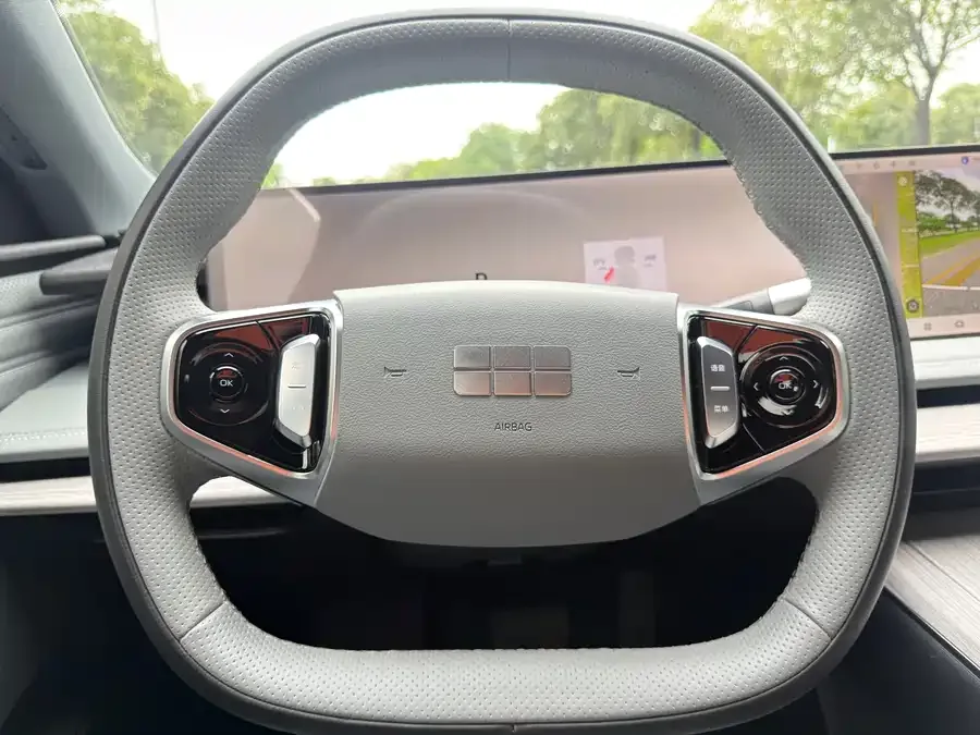 Geely Galaxy E8 Galaxy E8 2024 550km RWD Longteng Edition 2024 — миниатюра 4