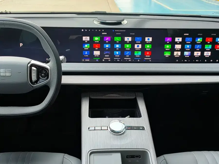 Geely Galaxy E8 Galaxy E8 2024 550km RWD PRO 2025 — миниатюра 5