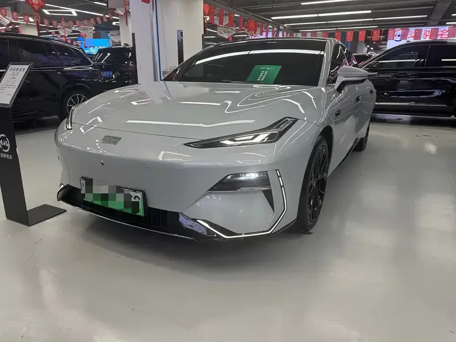 Geely Galaxy E8 2025