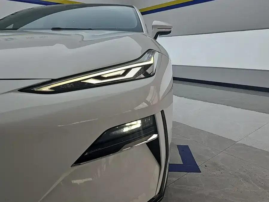 Geely Galaxy E8 Galaxy E8 2024 550km RWD PRO 2024 — миниатюра 2