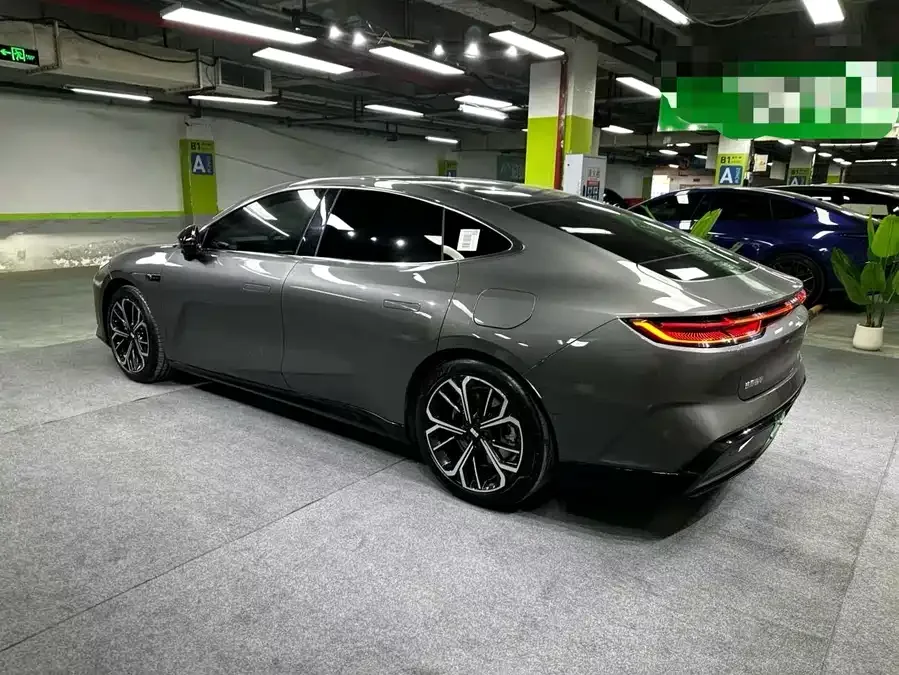 Geely Galaxy E8 Galaxy E8 2025 700km Long-distance Intelligent Driving Edition 2025 — миниатюра 3