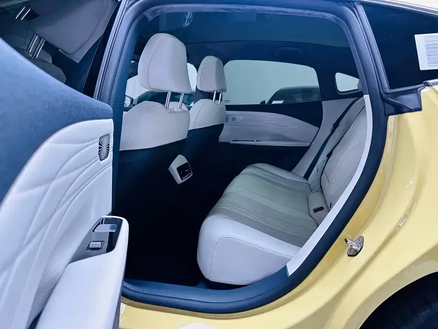 Geely Galaxy E8 Galaxy E8 2024 665km RWD Starship Long Range Edition 2023 — миниатюра 3