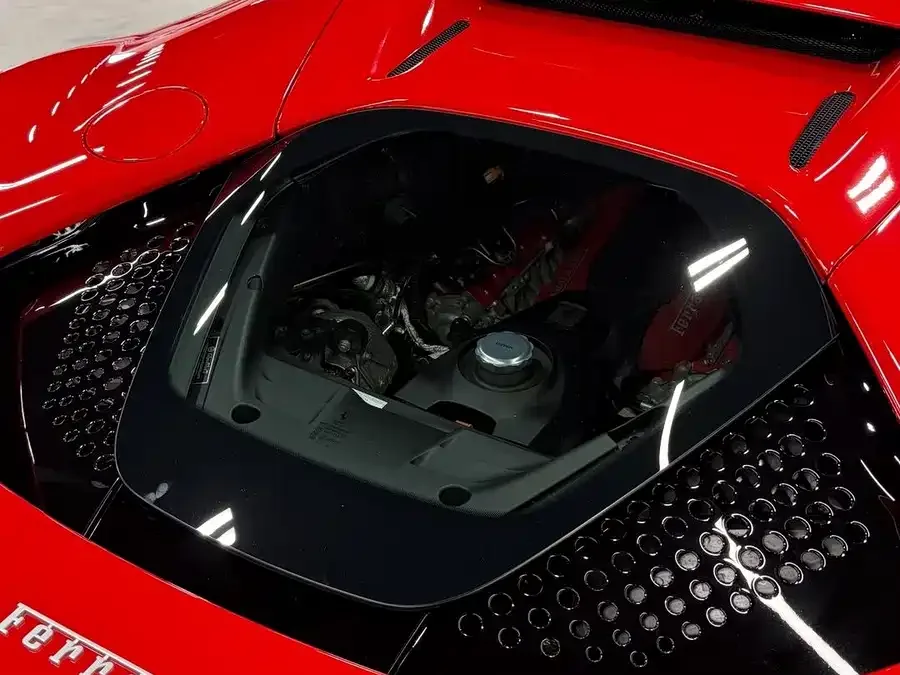 Ferrari SF90 Spider SF90 2021 3.9T V8 Spider 2022 — миниатюра 4