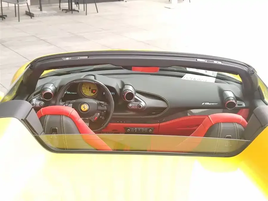 Ferrari F8 Ferrari F8 2020 Spider 3.9T V8 2023 — миниатюра 2