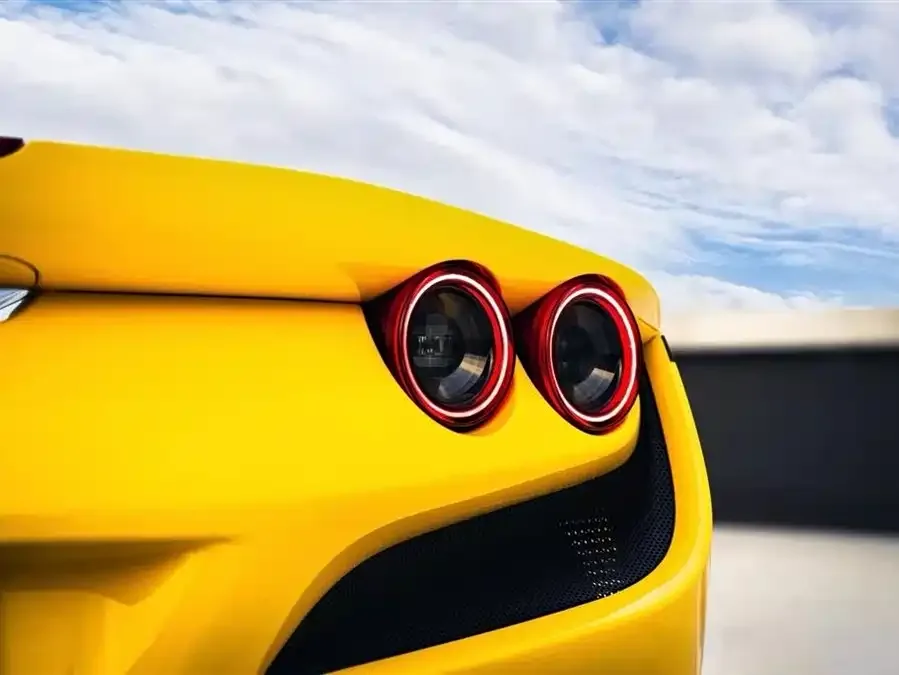 Ferrari F8 Ferrari F8 2020 Spider 3.9T V8 2023 — миниатюра 5