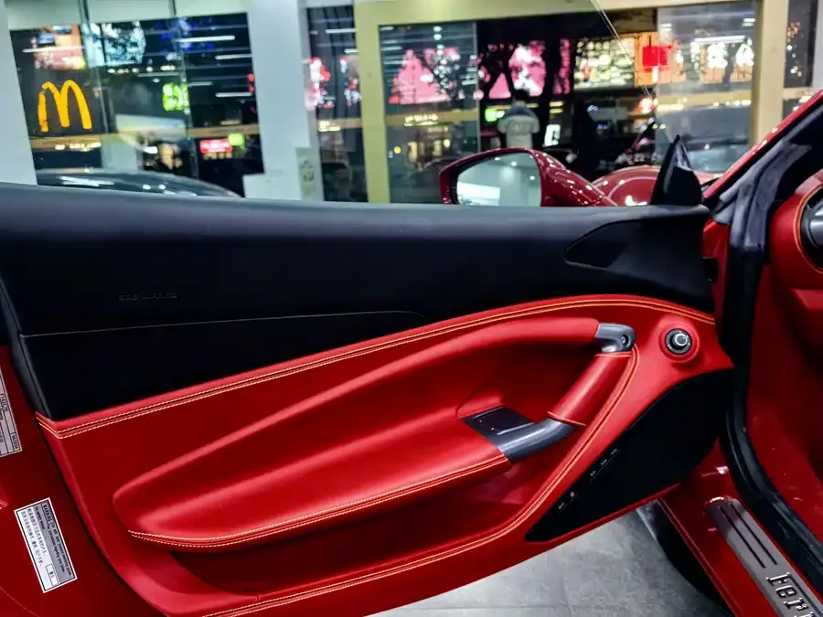 Ferrari F8 Ferrari F8 2019 Tributo 3.9T V8 2022 — миниатюра 5