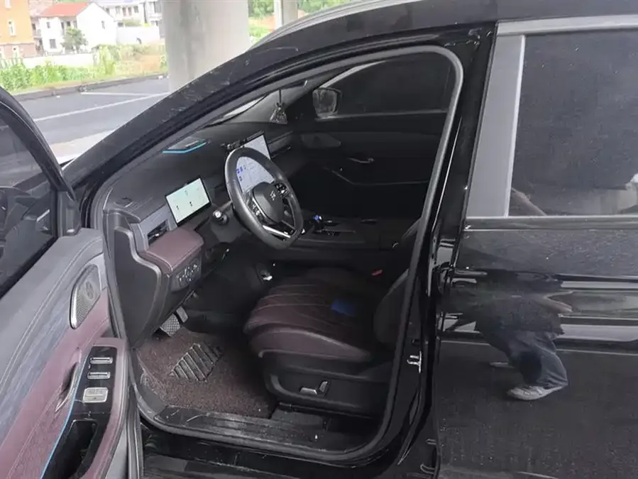 Jetour X90 Pro JETOUR X90 PRO 2024 2.0T DCT Ultimate Edition 5 Seaters 2024 — миниатюра 3
