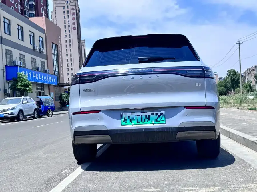 Geely Galaxy E5 Galaxy E5 2024 440km Sailing Edition 2025 — миниатюра 5