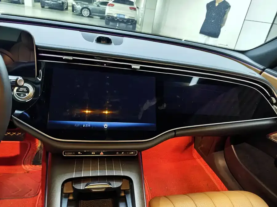 Mercedes-Benz E-Class Mercedes-Benz E-Class 2024 E 300 L Luxury Edition 2024 — миниатюра 3
