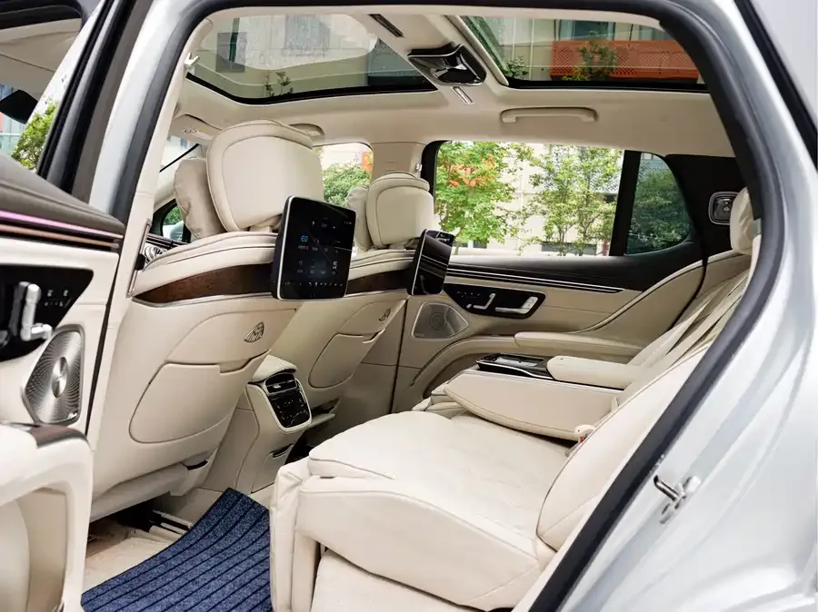 Mercedes-Benz Maybach EQS SUV Maybach EQS SUV 2025 EQS 680 Li Yi Edition 2025 — миниатюра 4
