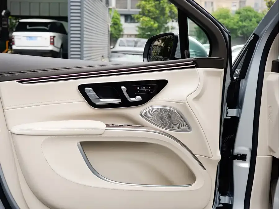 Mercedes-Benz Maybach EQS SUV Maybach EQS SUV 2025 EQS 680 Li Yi Edition 2025 — миниатюра 5