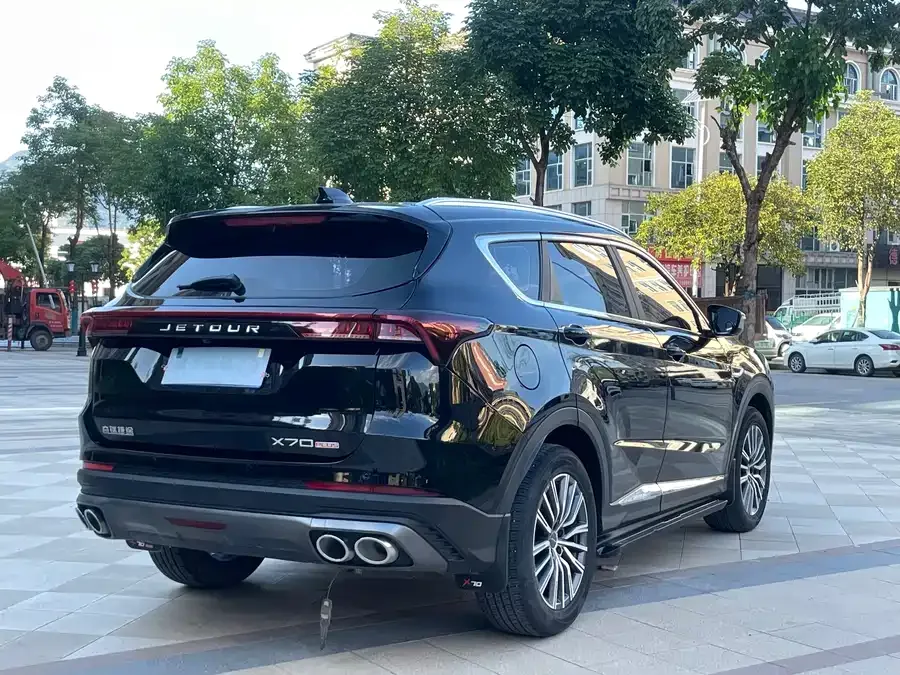 Jetour X70 Plus JETOUR X70 PLUS 2023 1.5T DCT Brave PLUS 7-seater 2023 — миниатюра 5