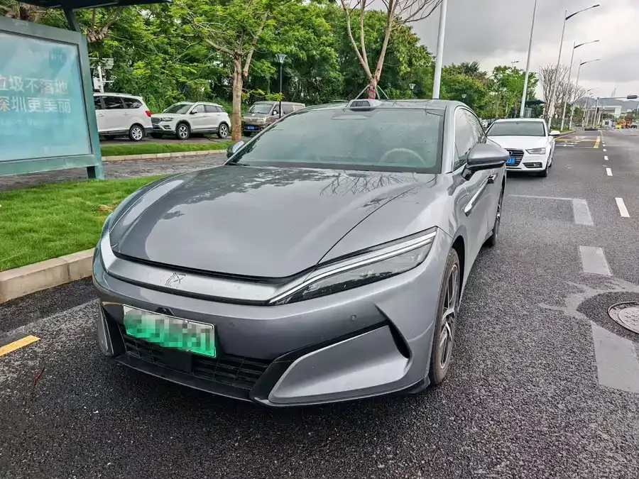 BYD Han L 2025