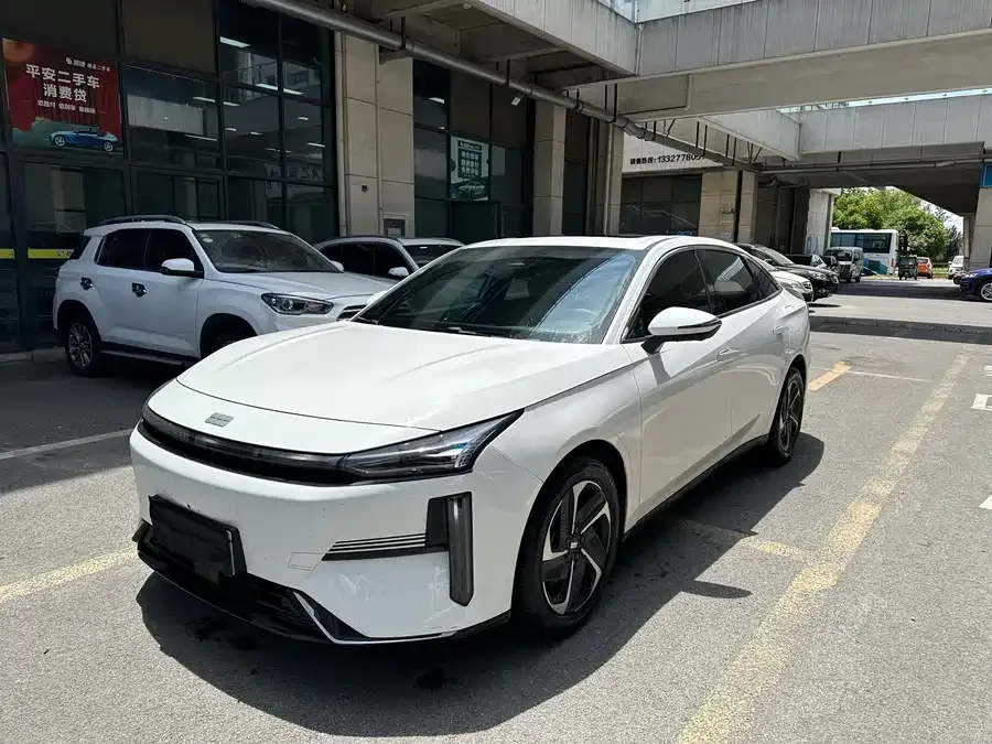 Geely Galaxy L6 2024