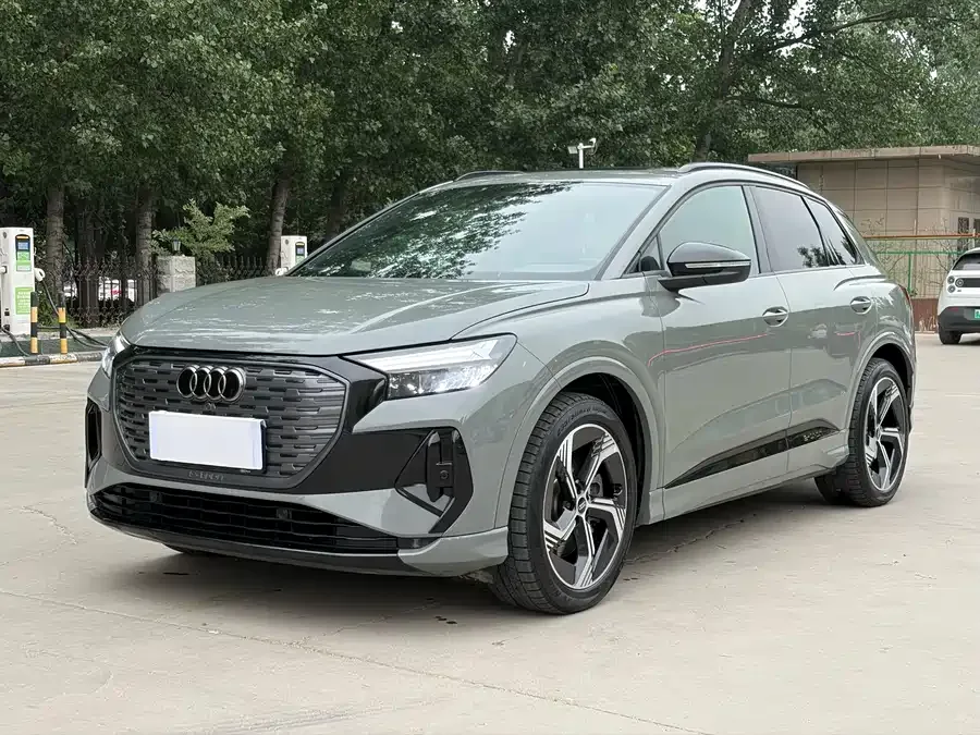 Audi Q4 e-tron 2024