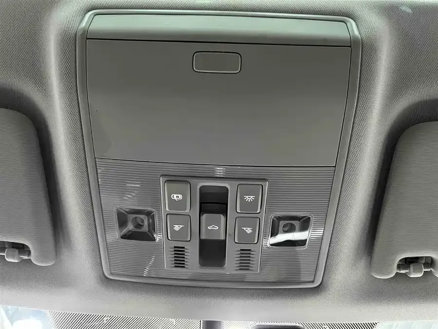 Skoda Superb Superpa 2024 TSI280 DSG Exclusive Edition 2024 — миниатюра 3
