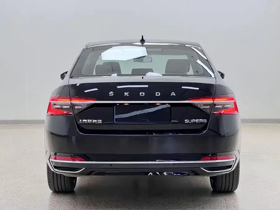 Skoda Superb Superb 2025 TSI280 DSG Premium Edition 2025 — миниатюра 2