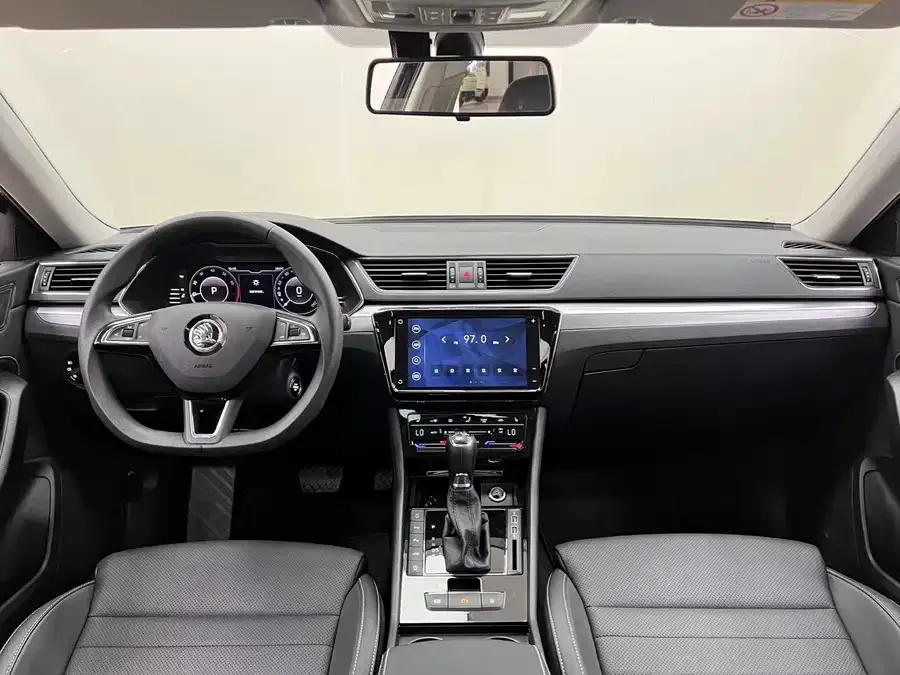 Skoda Superb Superb 2025 TSI280 DSG Premium Edition 2025 — миниатюра 5