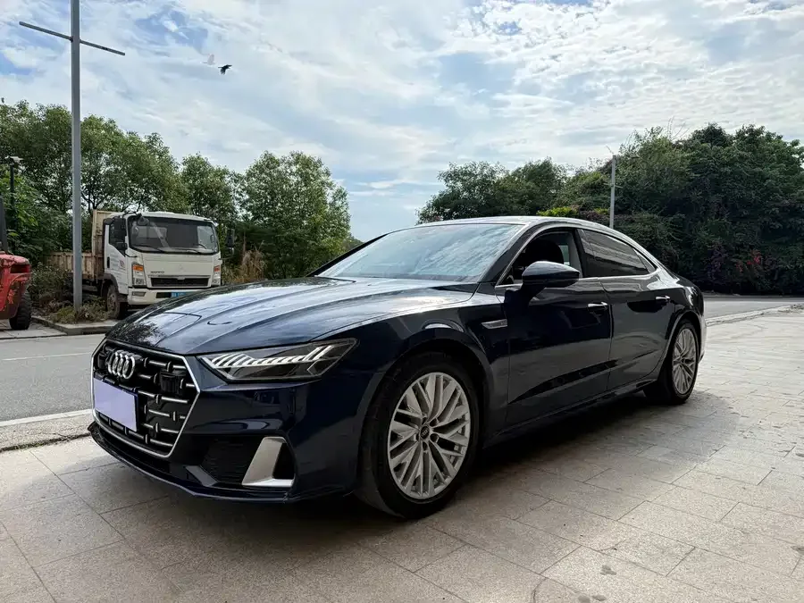 Audi A7L 2023