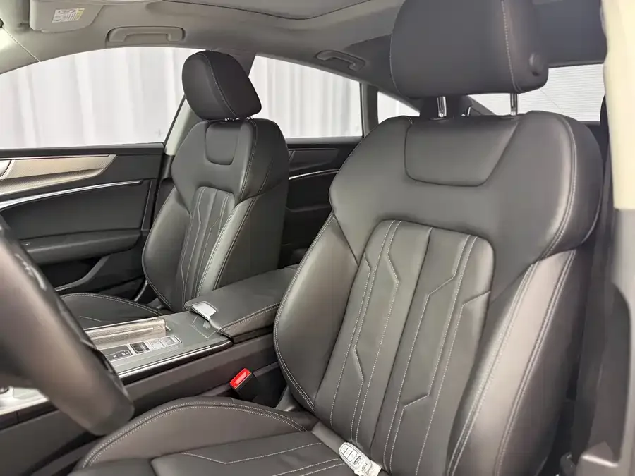 Audi A7 2024 45 TFSI Premium Edition 2024 — миниатюра 2
