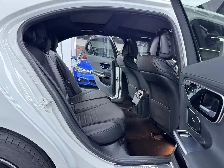 Mercedes-Benz Class C Mercedes-Benz C-Class 2023 C 260 L Sports Edition 2023 — миниатюра 4