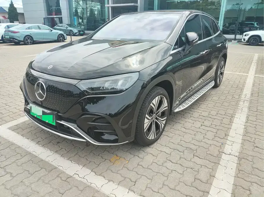 Mercedes-Benz EQE SUV 2023