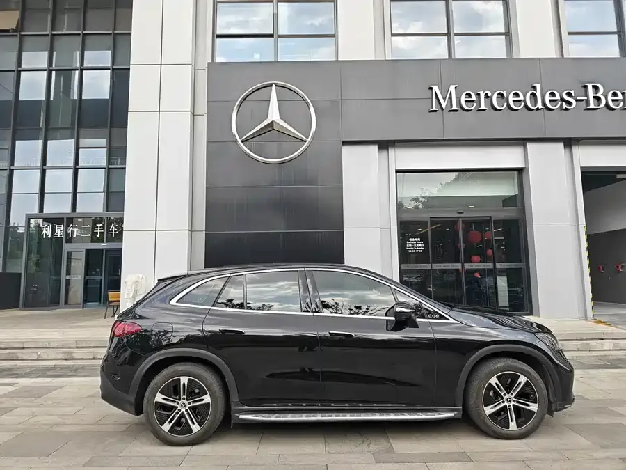 Mercedes-Benz EQE SUV Mercedes-Benz EQE SUV 2023 350 4MATIC Pioneer Edition 2025 — миниатюра 3