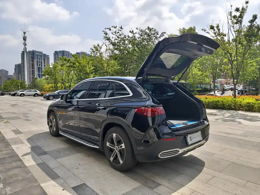 Mercedes-Benz EQE SUV Mercedes-Benz EQE SUV 2023 350 4MATIC Pioneer Edition 2025 — миниатюра 4