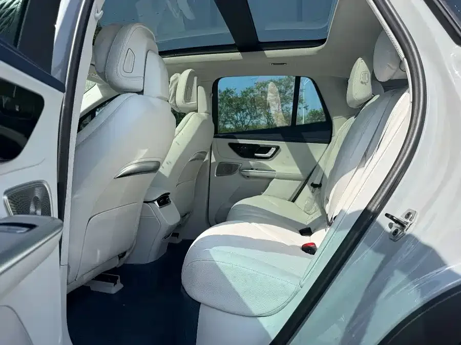 Mercedes-Benz EQE SUV Mercedes-Benz EQE SUV 2023 350 4MATIC Pioneer Edition 2025 — миниатюра 4
