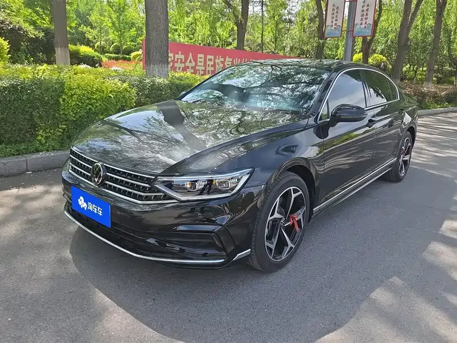 Volkswagen Magotan 2025