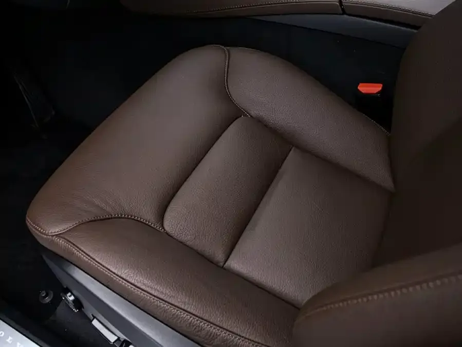 Volvo XC90 2024 B5 Smart Luxury Edition 5 Seaters 2024 — миниатюра 4