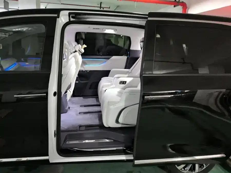 Buick GL8 New Energy Buick GL8 PHEV 2026 Land Cruiser Luxury Edition 2025 — миниатюра 4