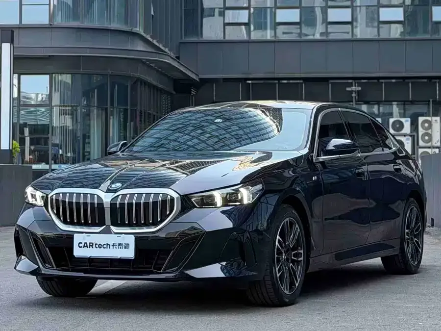 BMW 5 Series 2025