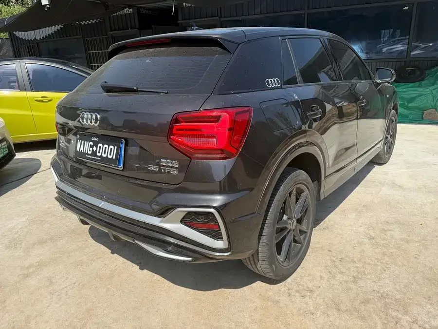 Audi Q2L 2022 35 TFSI Enterprising and Elegant Model 2023 — миниатюра 3